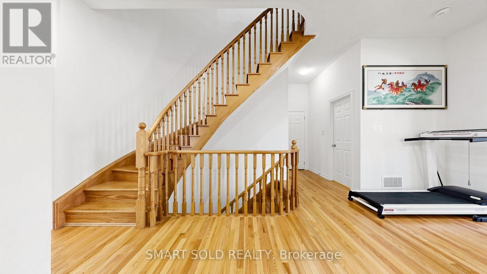 8 SLATER COURT - 17