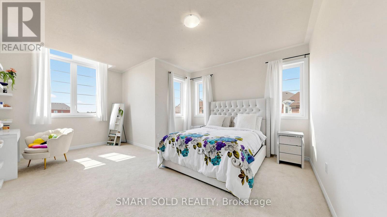 8 SLATER COURT - 21