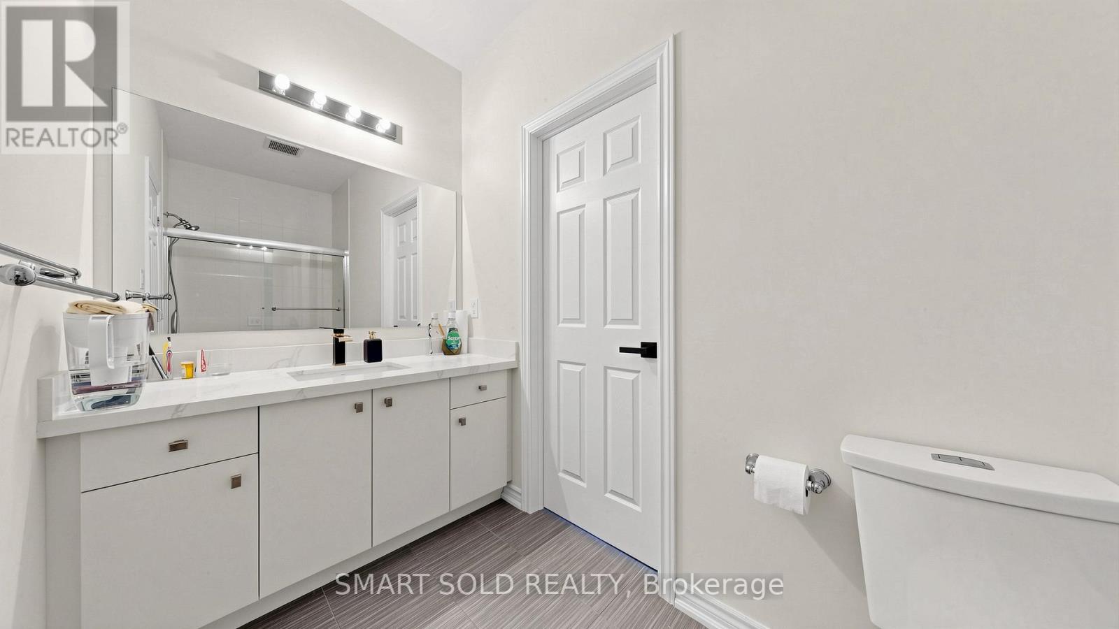 8 SLATER COURT - 24