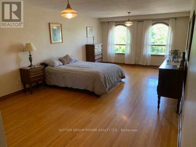 8408 ISLINGTON AVENUE - 23