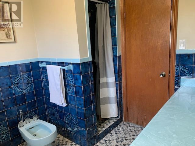 8408 ISLINGTON AVENUE - 25