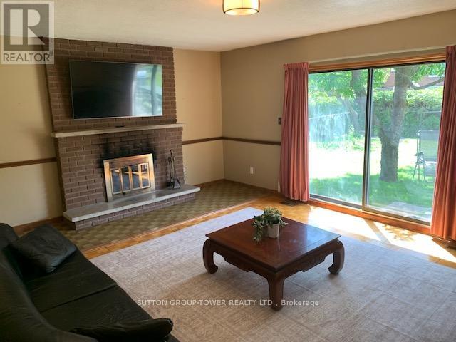 8408 ISLINGTON AVENUE - 7