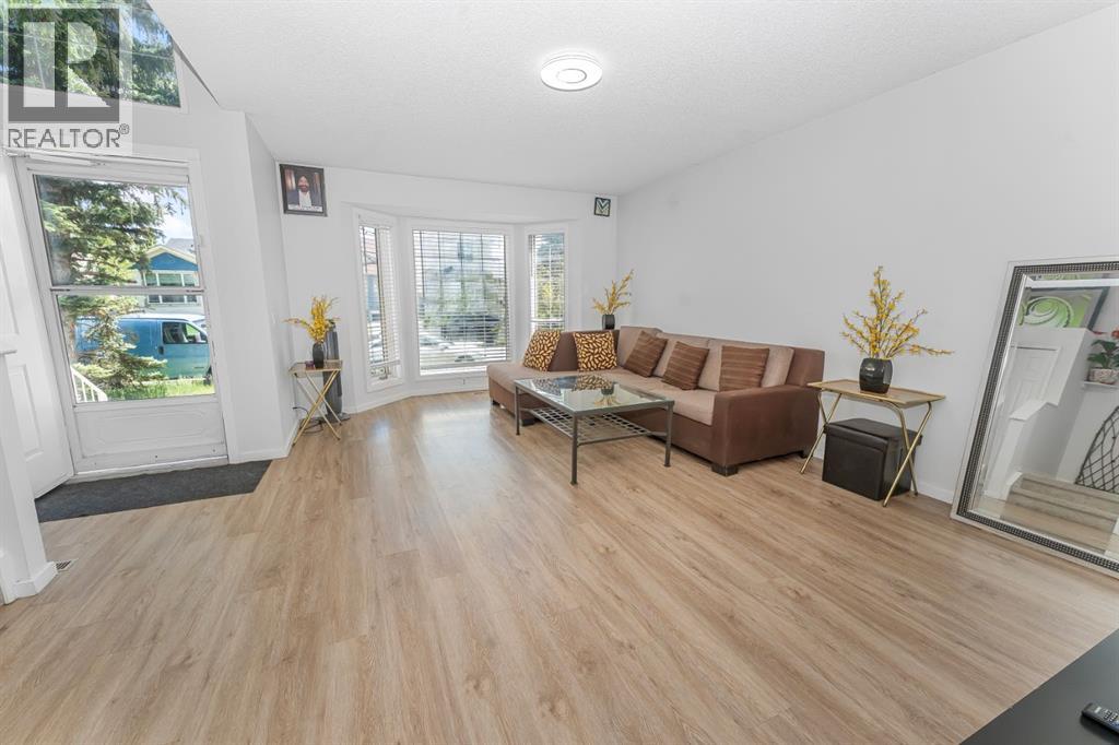 369 Martinwood Place NE - photo 2