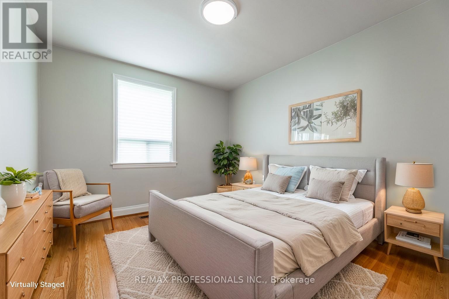 11 STOCK AVENUE - 15
