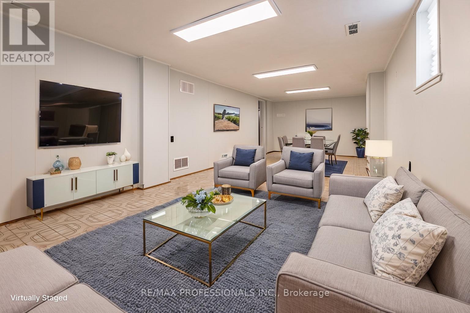 11 STOCK AVENUE - 27