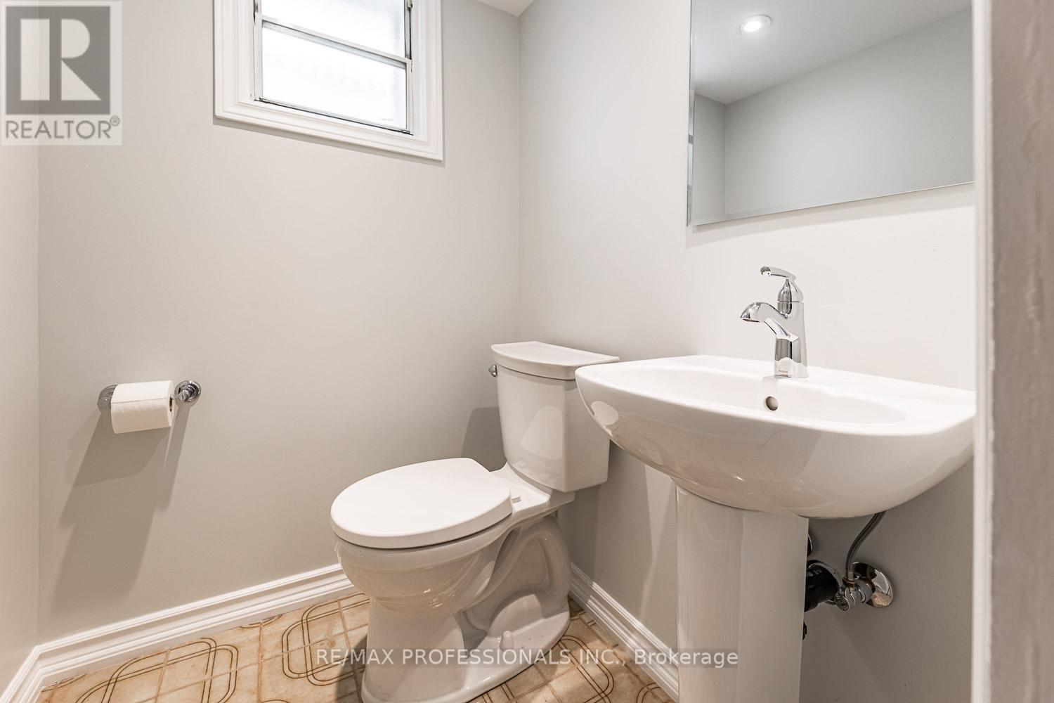 11 STOCK AVENUE - 29