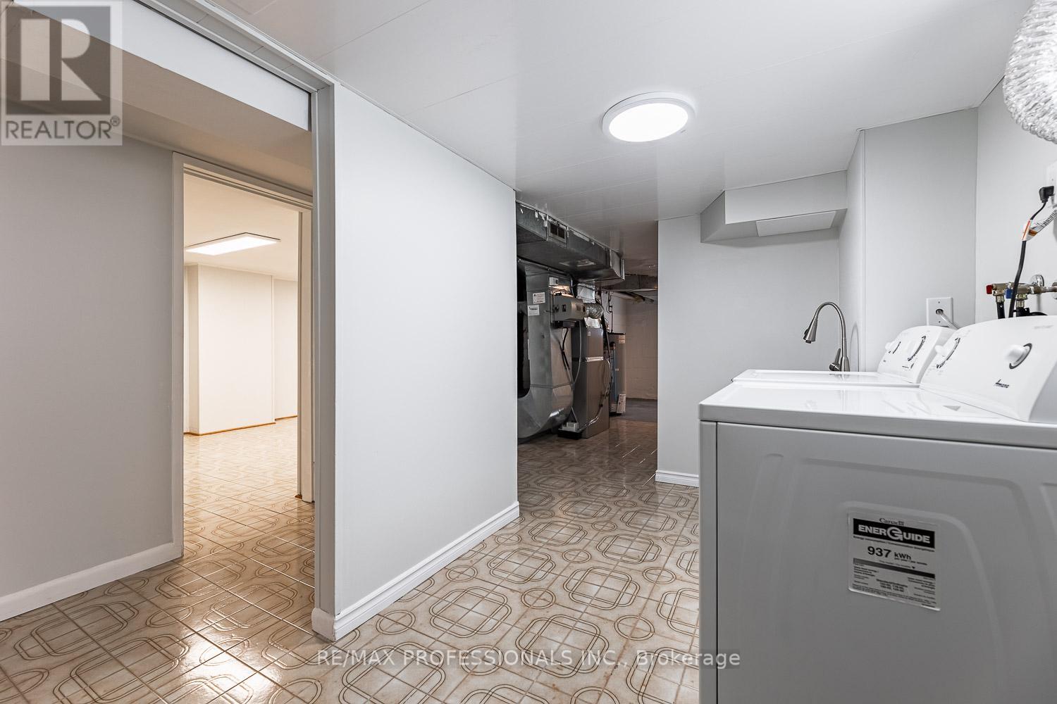 11 STOCK AVENUE - 30
