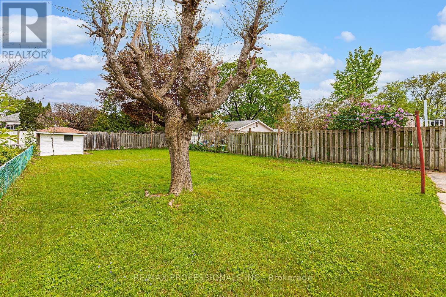 11 STOCK AVENUE - 37