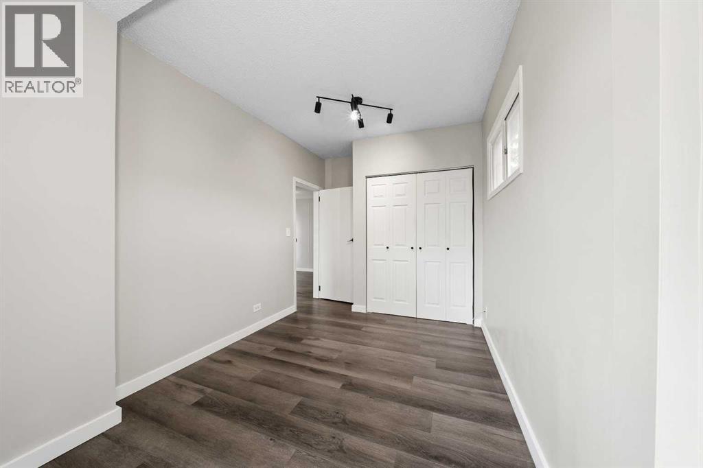 3807 1 Street NE - 13