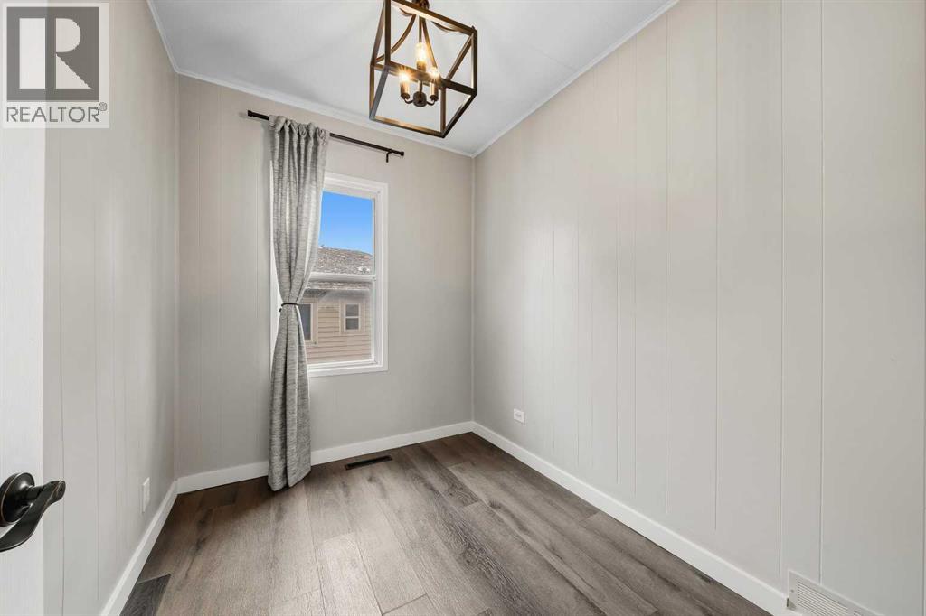 3807 1 Street NE - 14