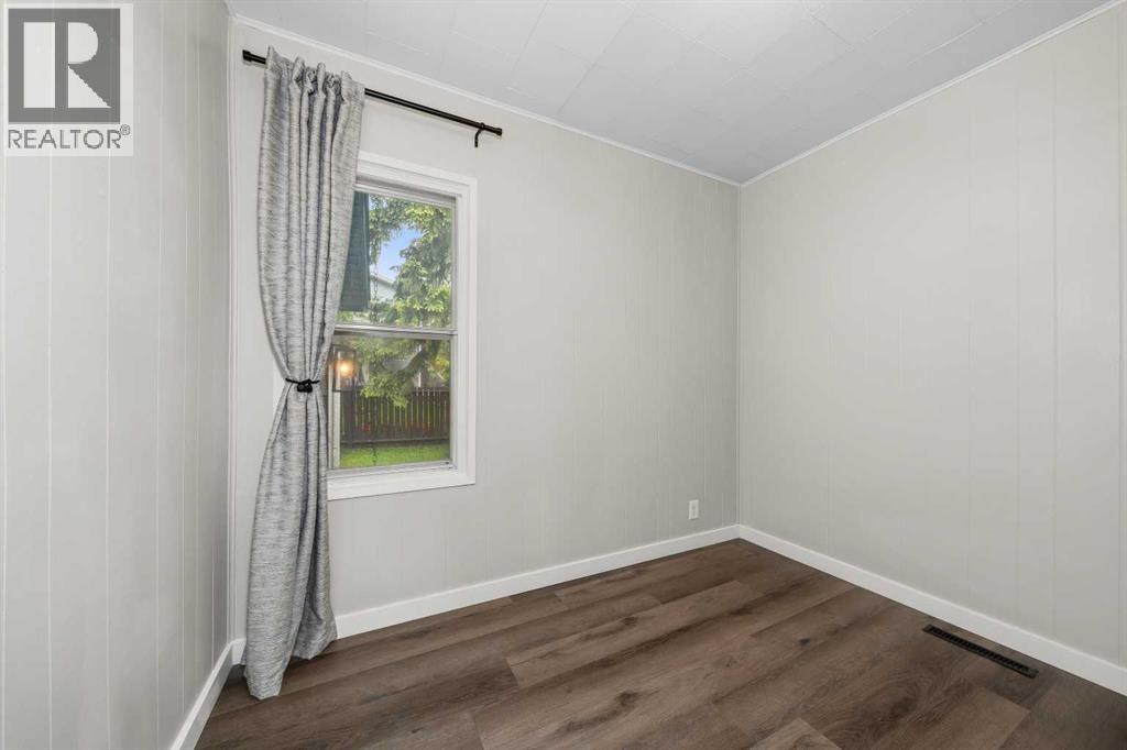 3807 1 Street NE - 15