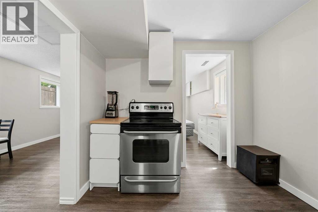 3807 1 Street NE - 22
