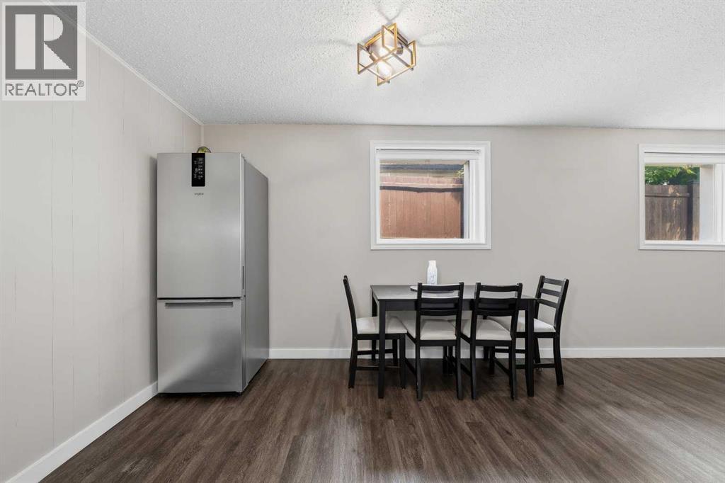 3807 1 Street NE - 24