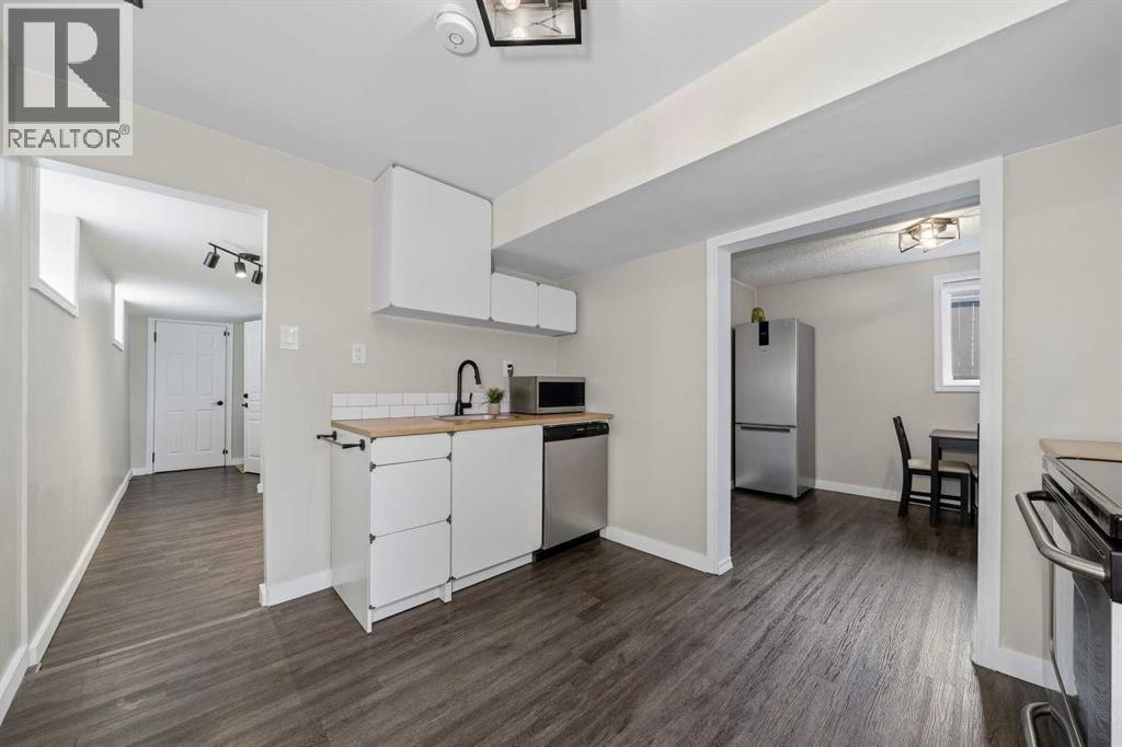 3807 1 Street NE - 25