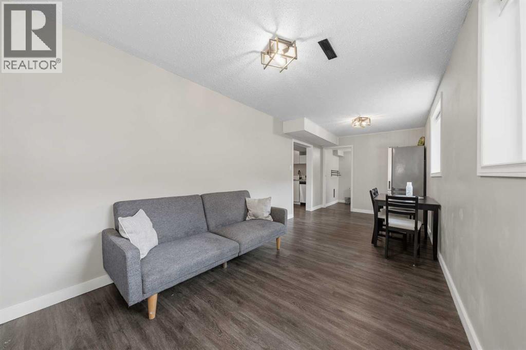 3807 1 Street NE - 27