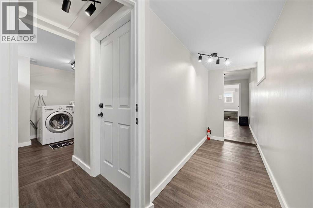 3807 1 Street NE - 30