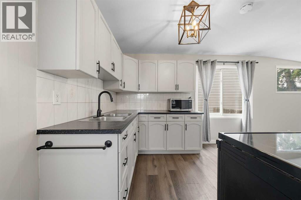 3807 1 Street NE - 4