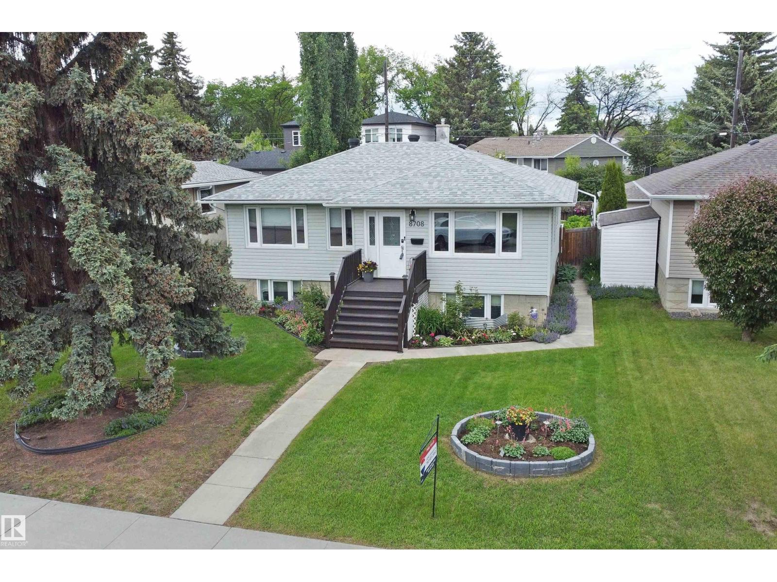 8708 89 AV NW - photo 2