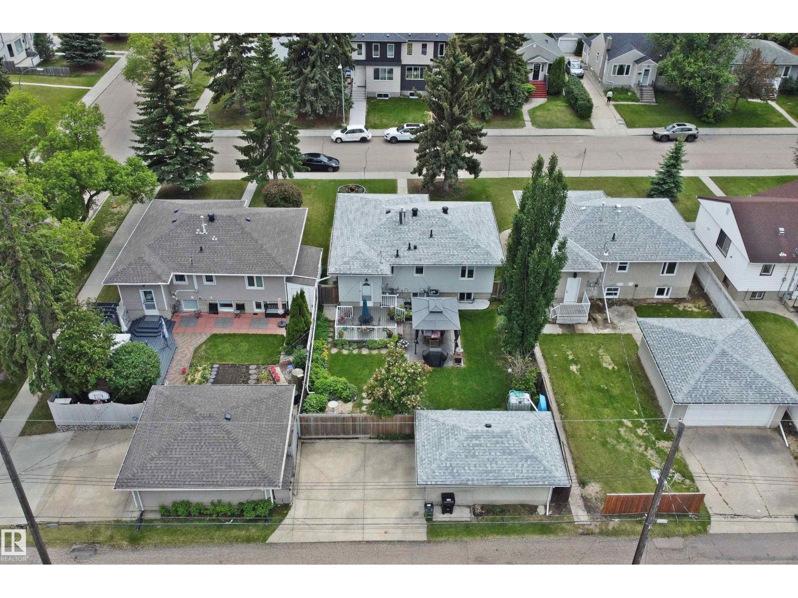 8708 89 AV NW — photo 47