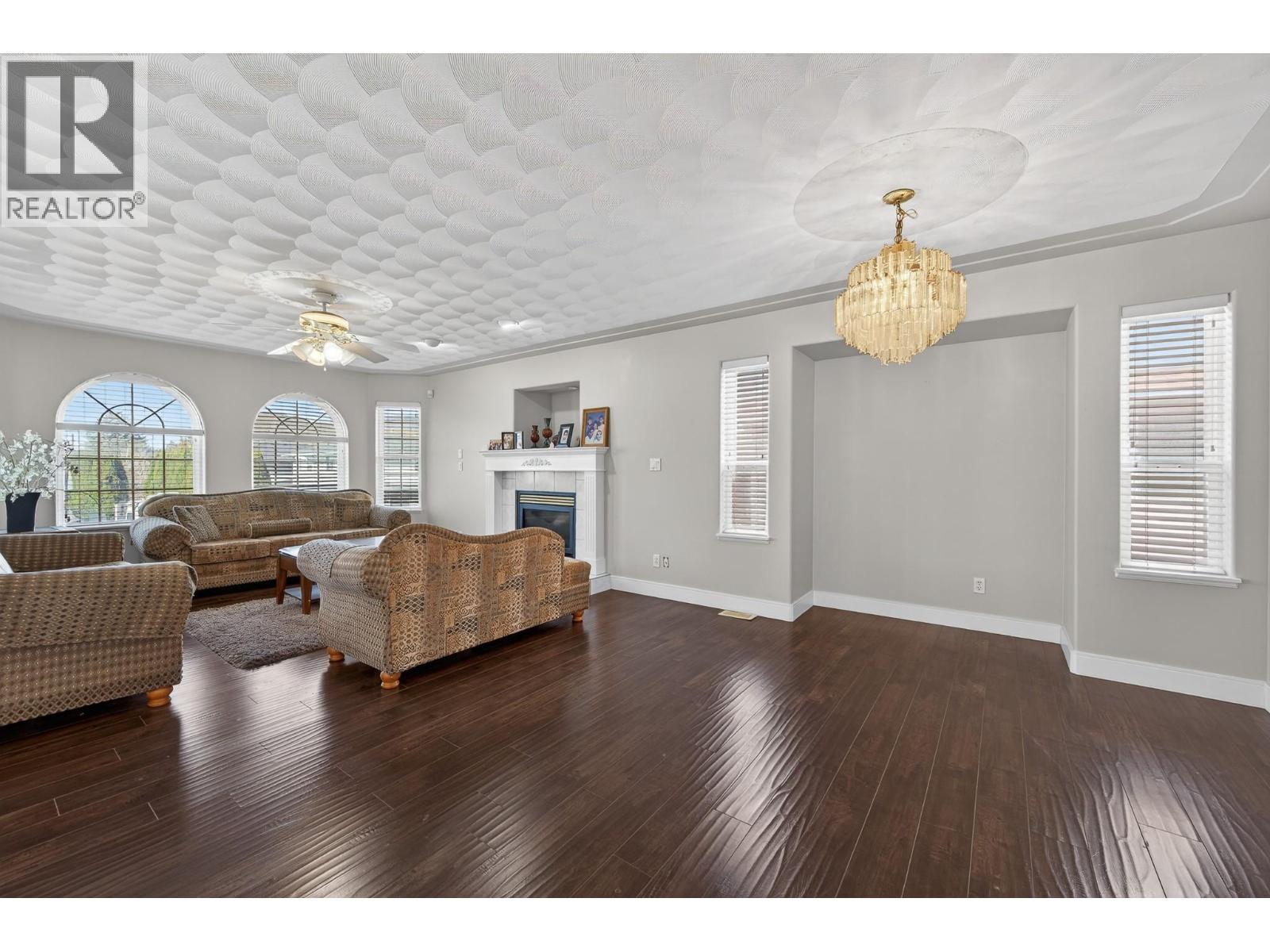 1057 LINCOLN Court, Kamloops