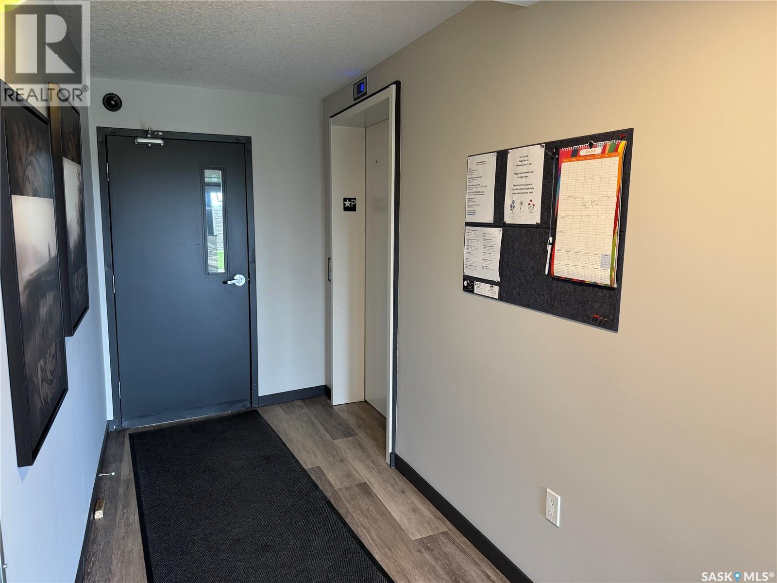 201 135 Beaudry CRESCENT — photo 32