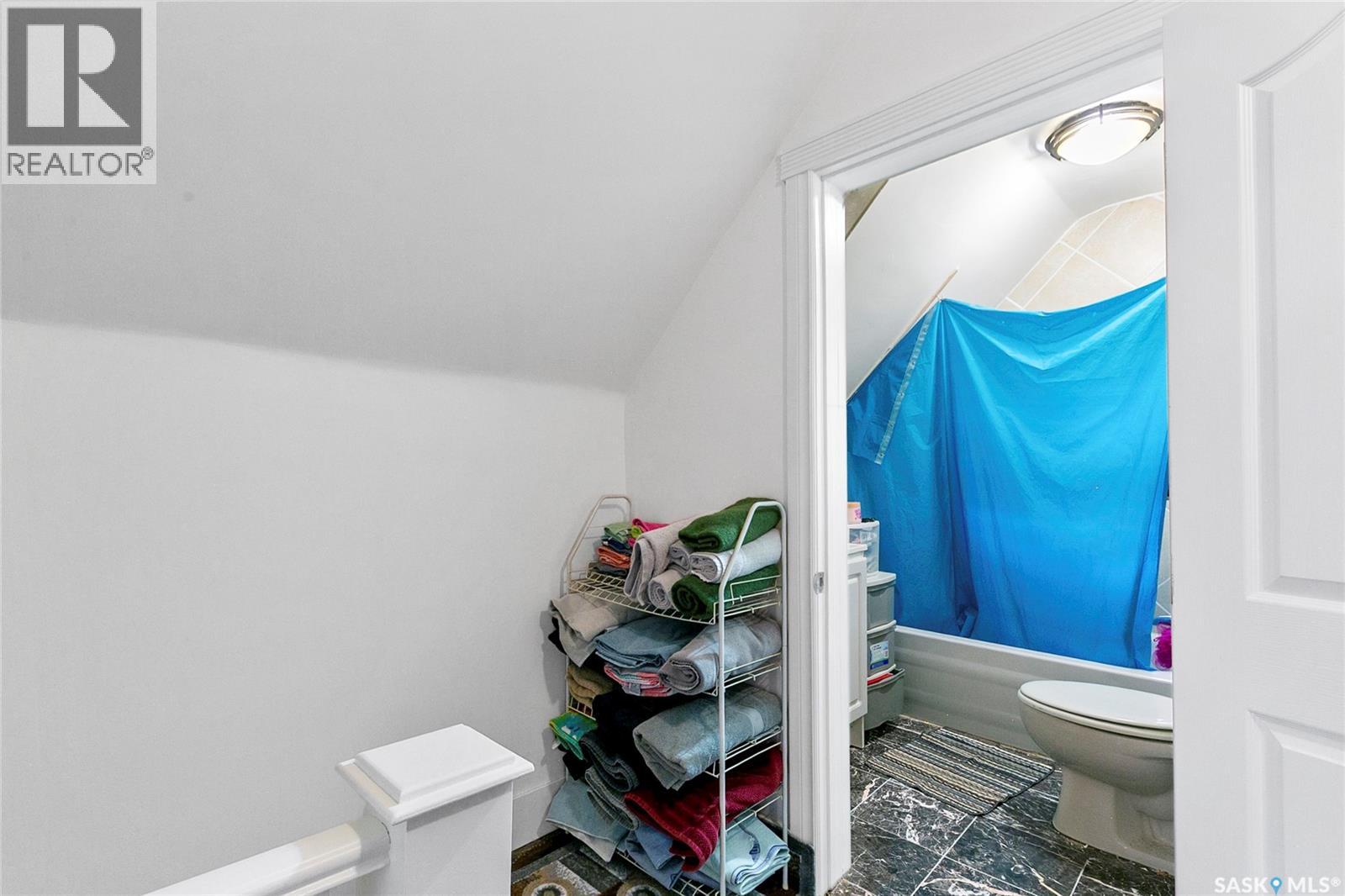 1357 Wascana STREET - 13