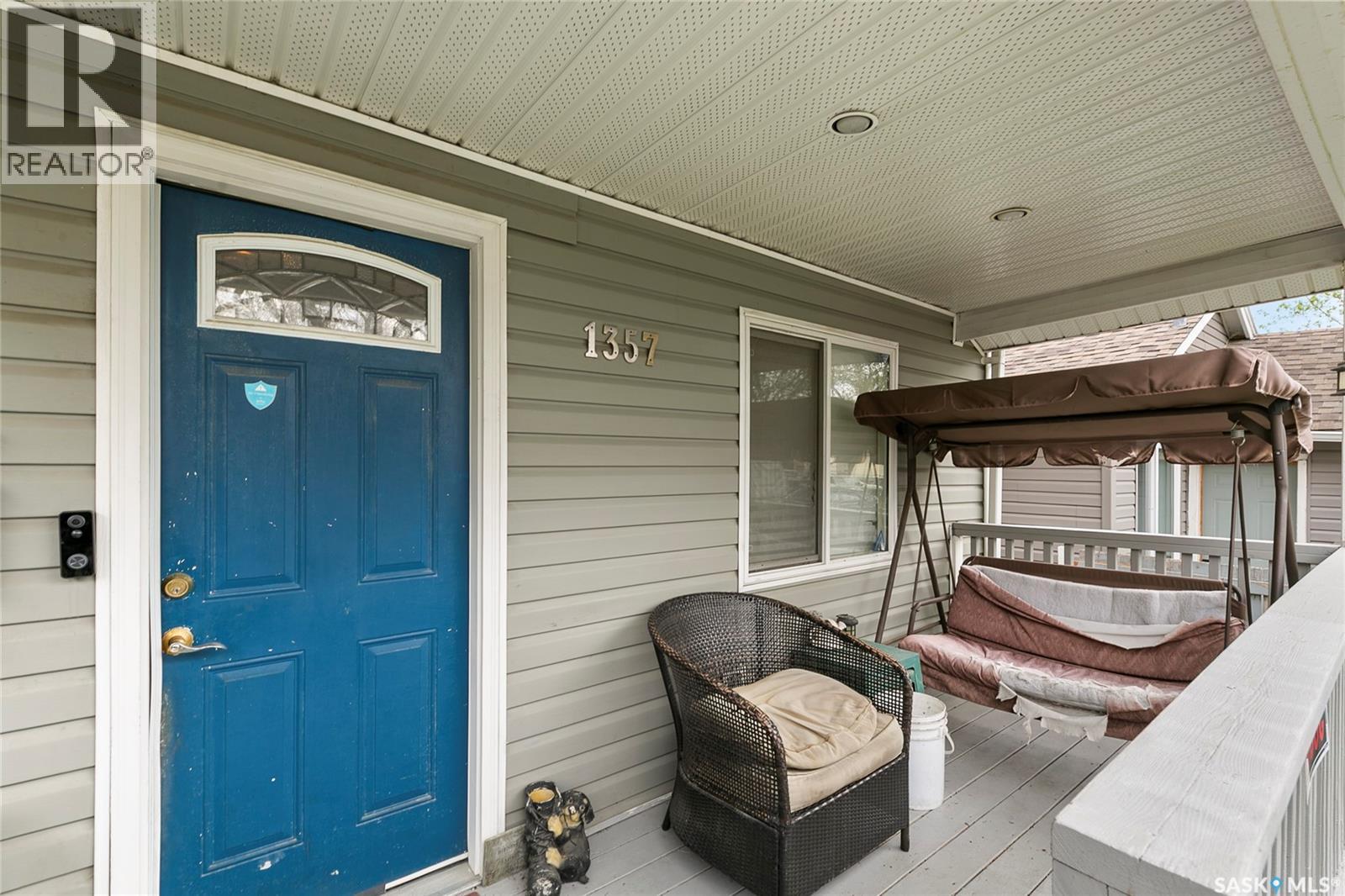 1357 Wascana STREET - 3