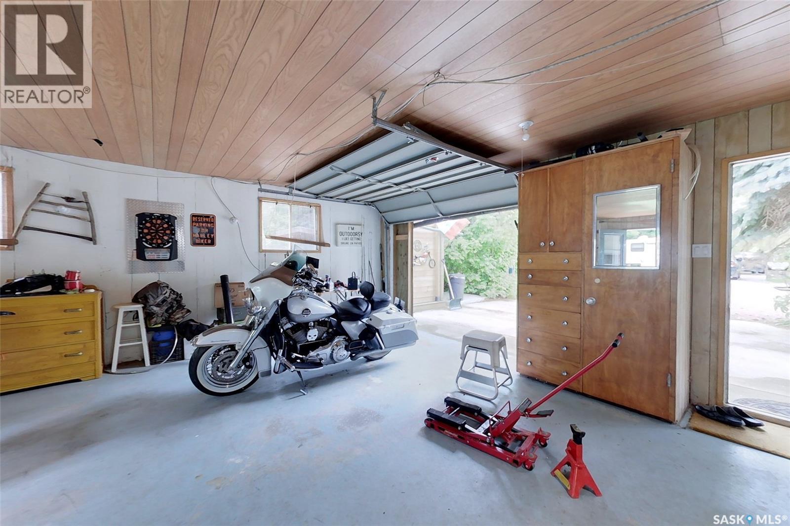 155 Lakeshore CRESCENT — photo 16