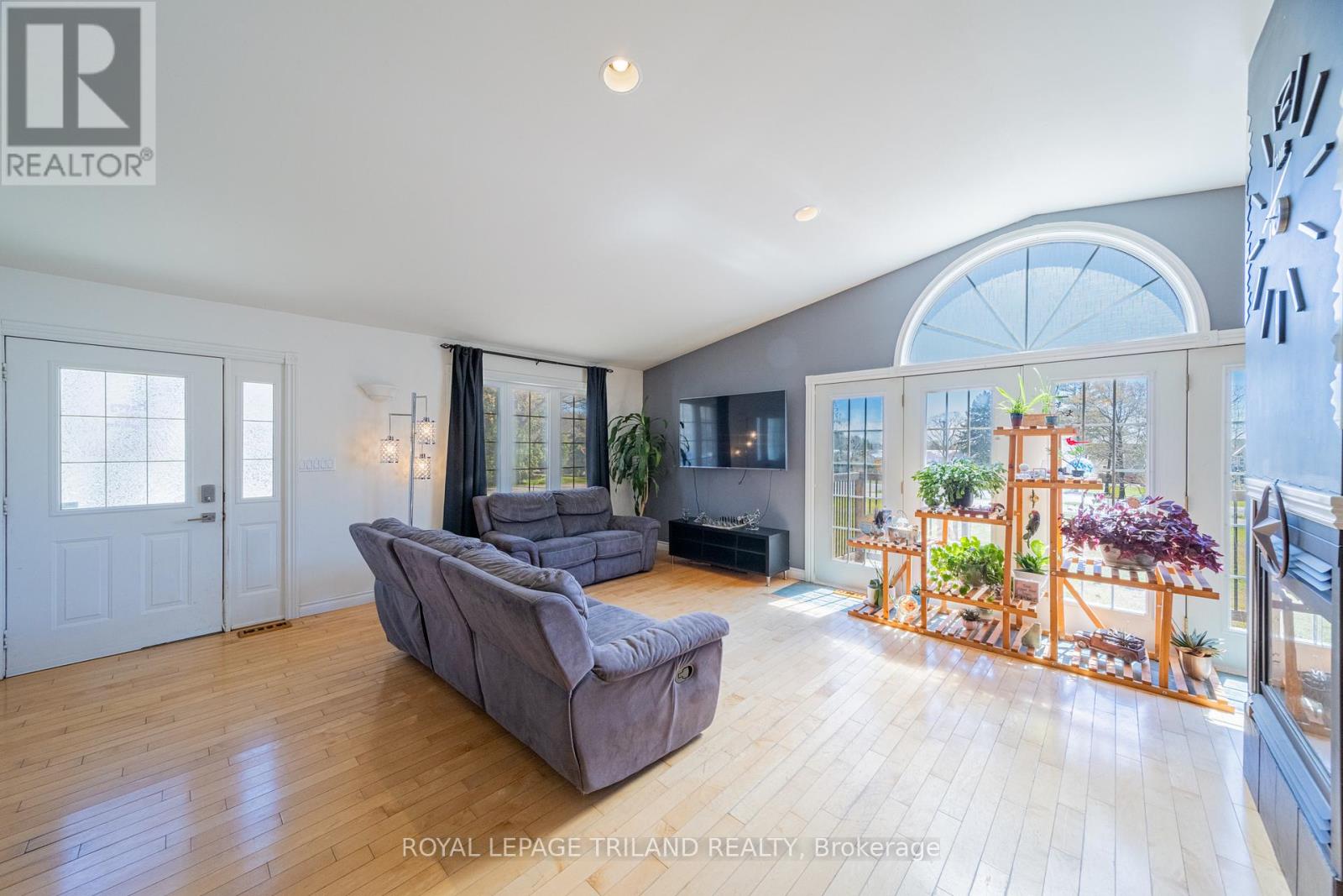 10234 JULIE AVENUE - 12