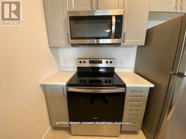 #617 450 DUNDAS STREET E - 12
