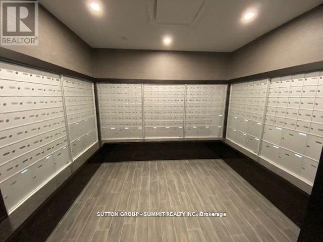 #617 450 DUNDAS STREET E - 5