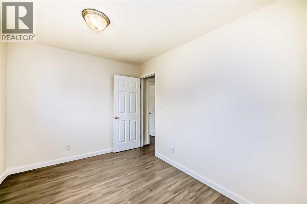 2918 Doverville Crescent SE - 22
