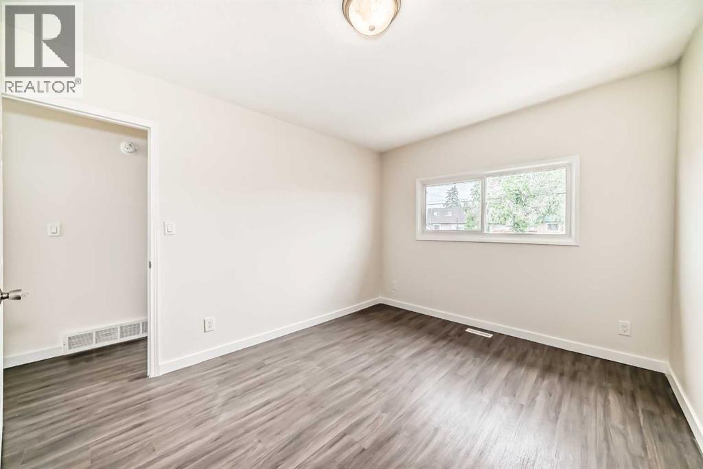 2918 Doverville Crescent SE - 18