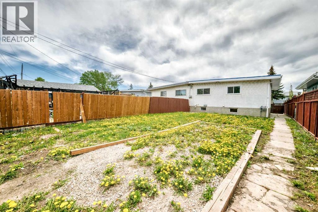2918 Doverville Crescent SE - 47