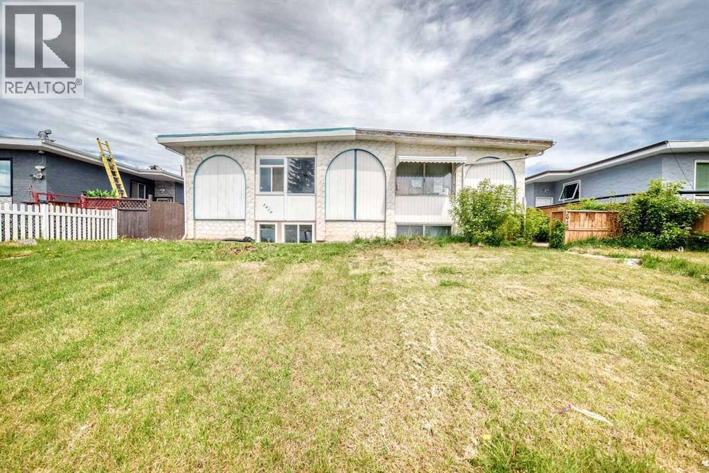 2918 Doverville Crescent SE - 50