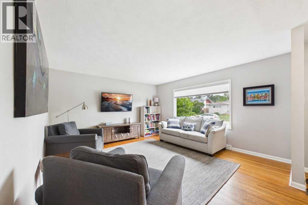119 Ferncliff Crescent SE - photo 5
