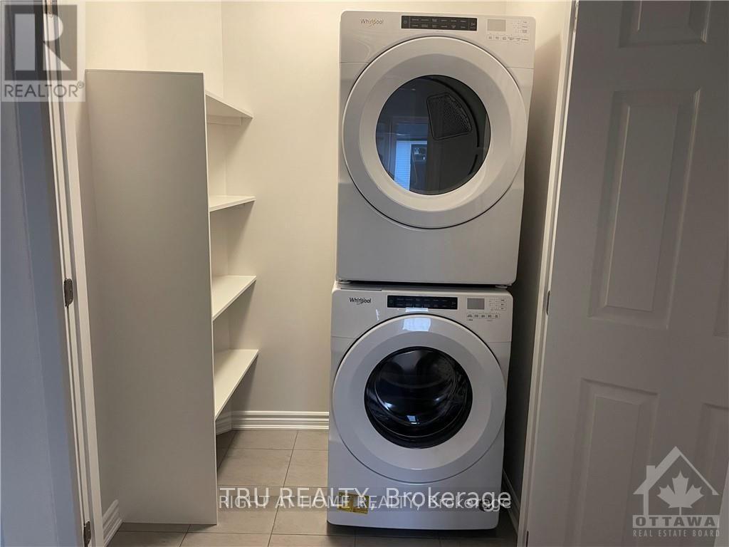 3 Bed, 2 Bath House for Rent in Ottawa – 703 NAUTILUS PRIVATE, Ottawa – MLS# X13434616 - Image 9