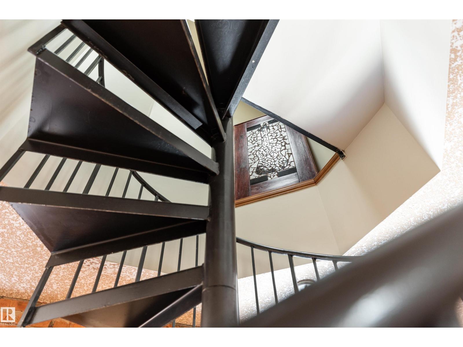 #301 10141 95 ST NW - 31