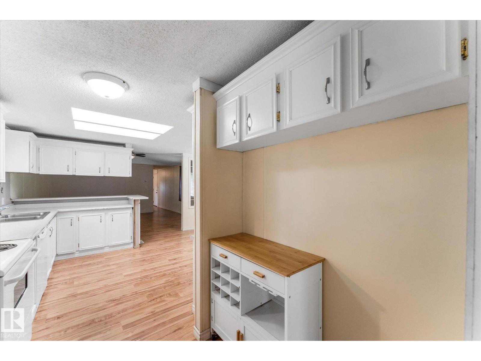 1063 LAKELAND CR - 16