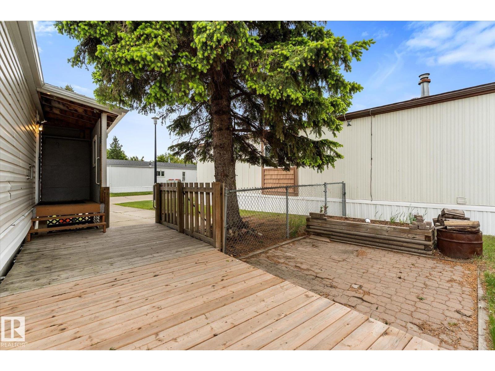 1063 LAKELAND CR - 5
