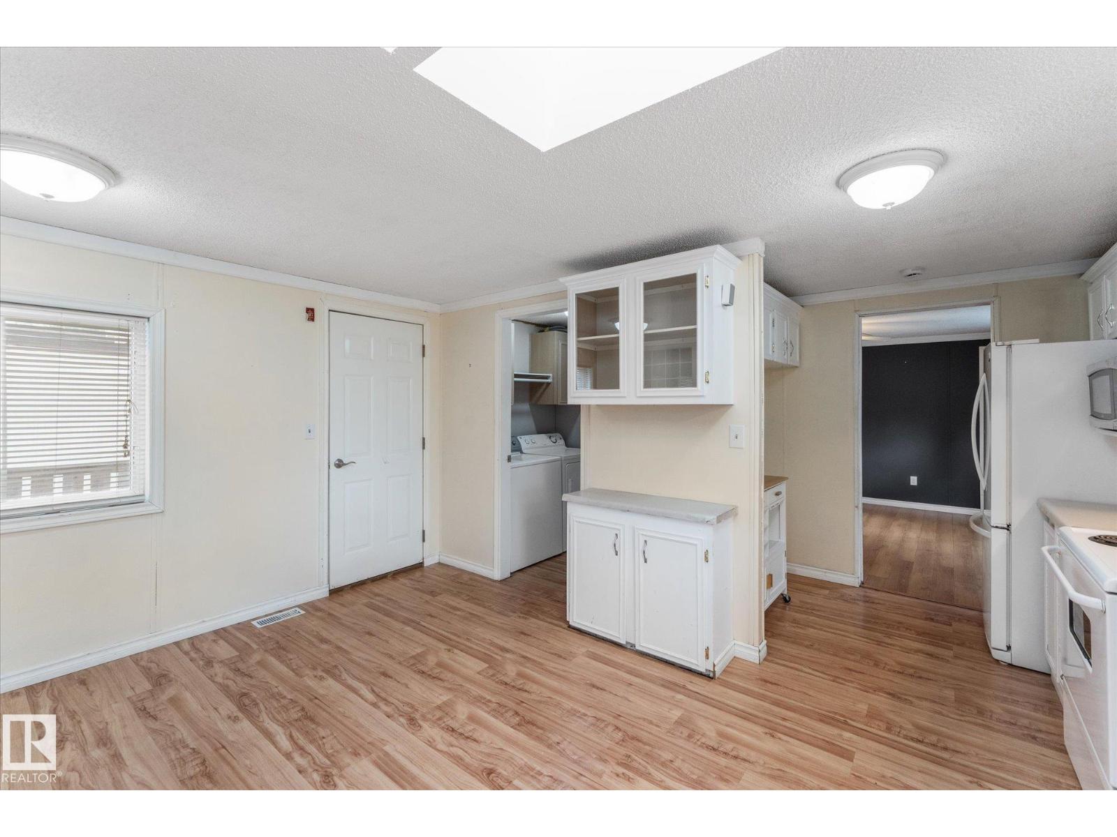 1063 LAKELAND CR - 13