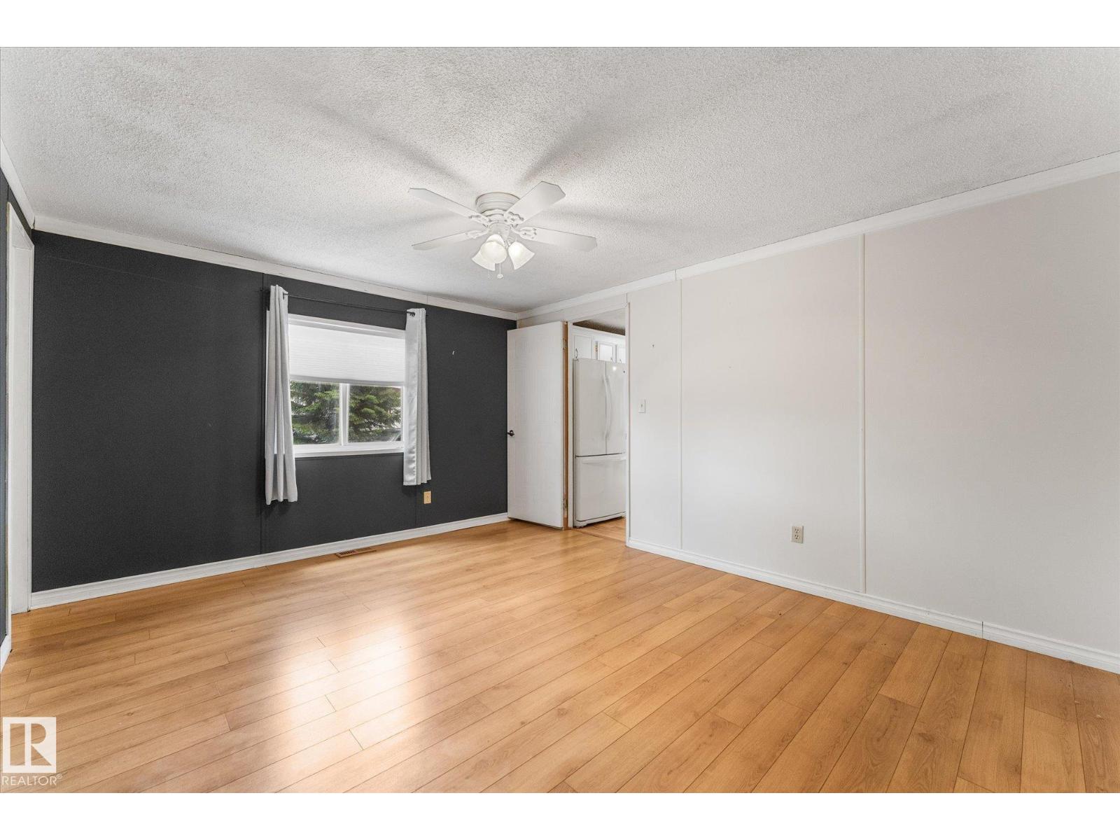 1063 LAKELAND CR - 19