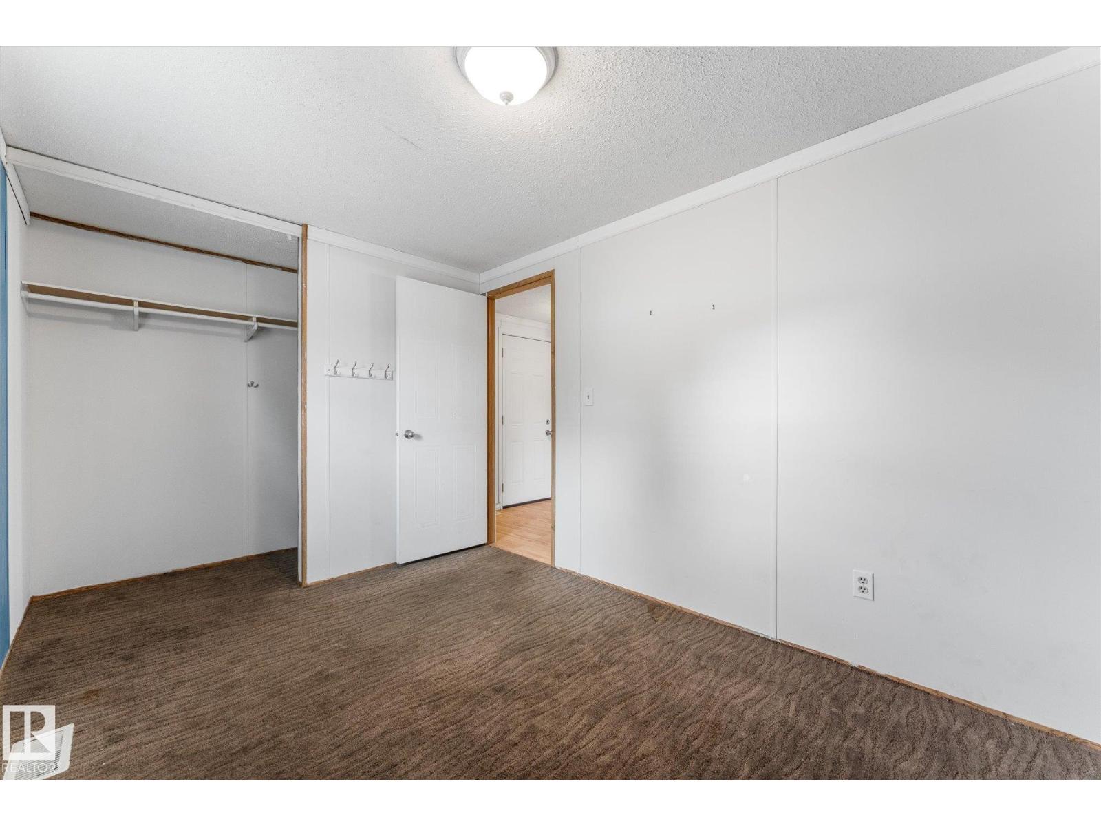 1063 LAKELAND CR - 26