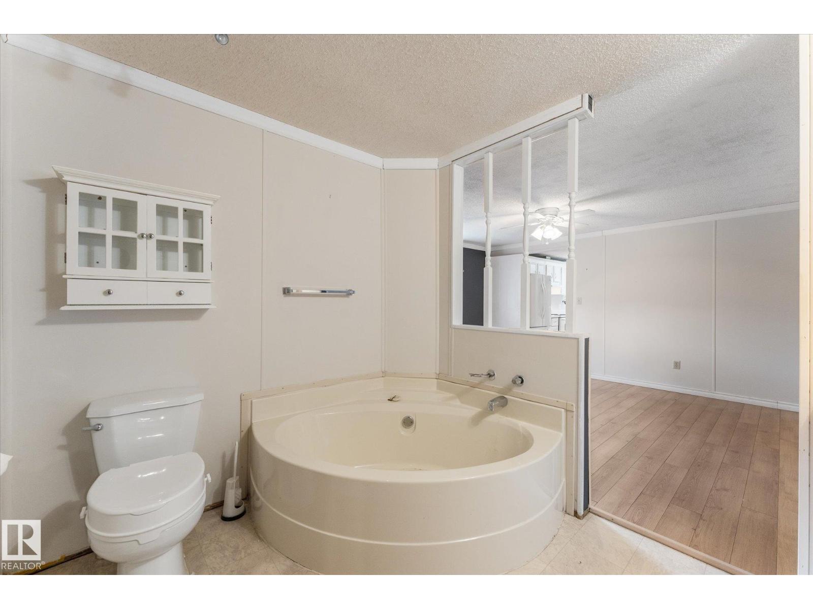 1063 LAKELAND CR - 20