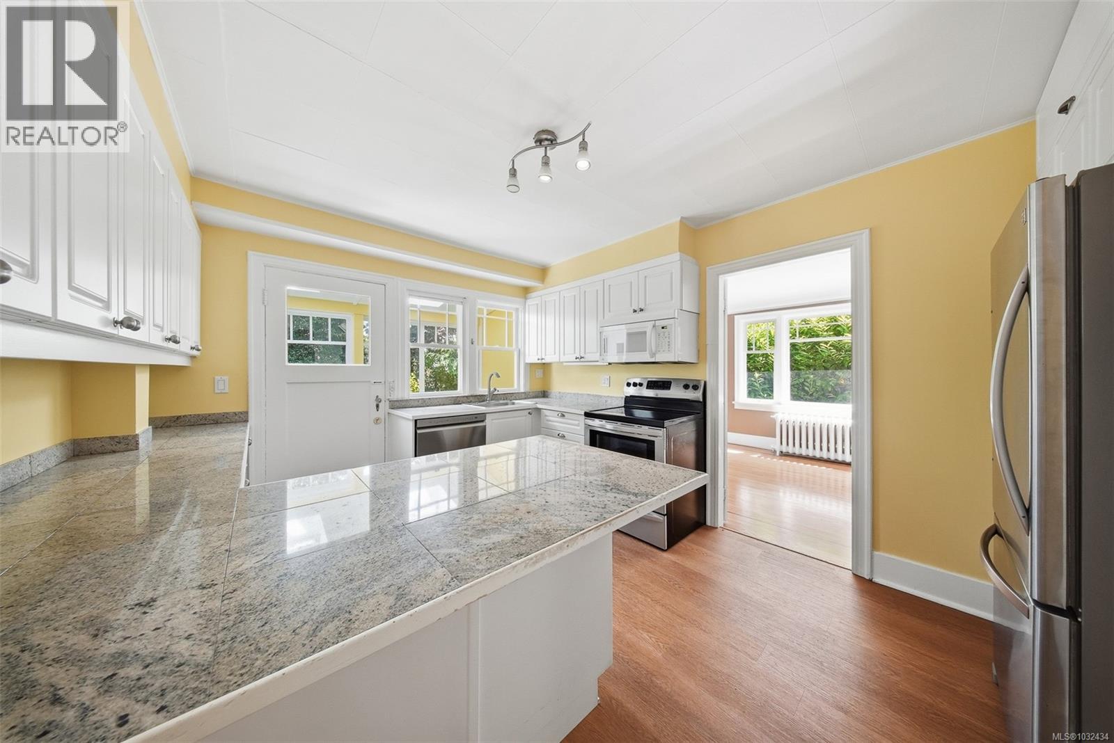 15 Linden Ave - 14