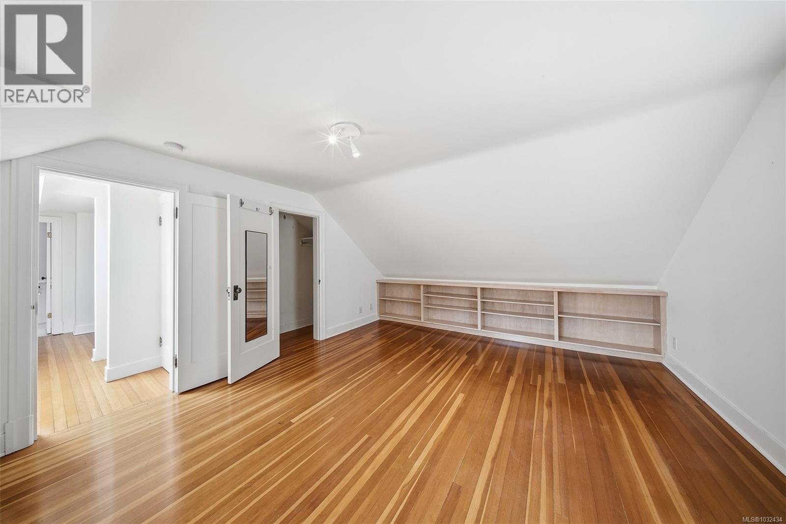 15 Linden Ave - 23