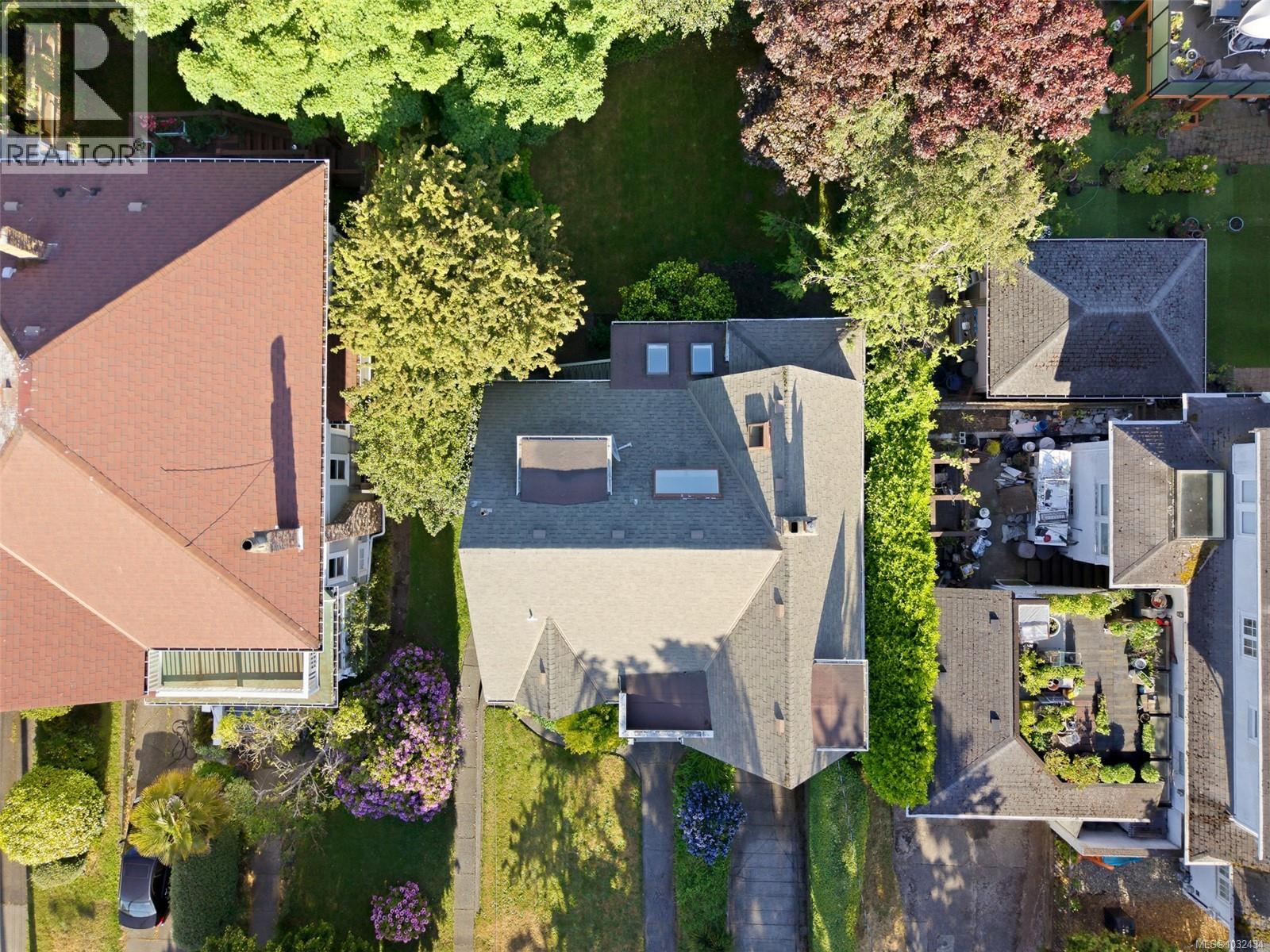 15 Linden Ave - 35
