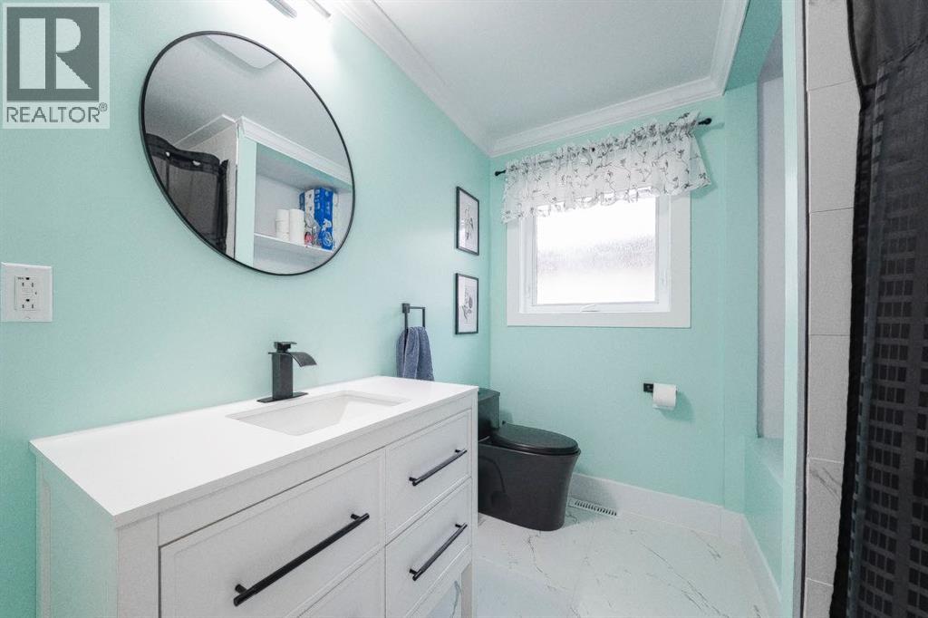 280 Diefenbaker Drive — photo 19
