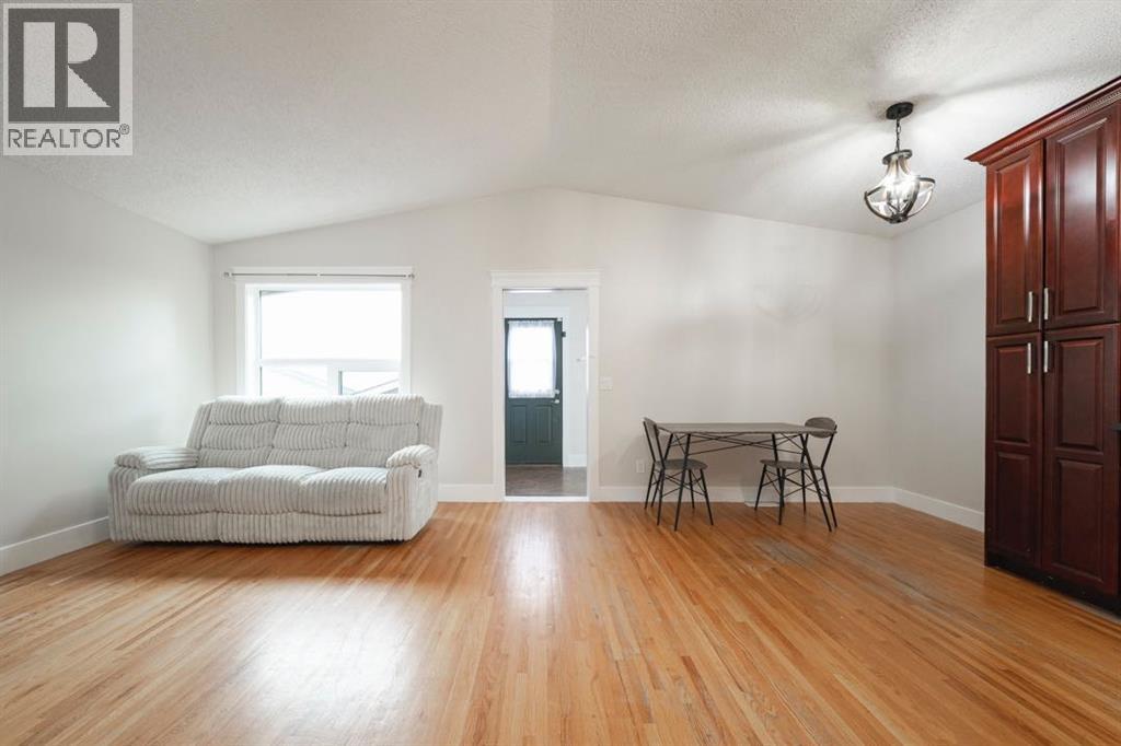 280 Diefenbaker Drive - photo 5