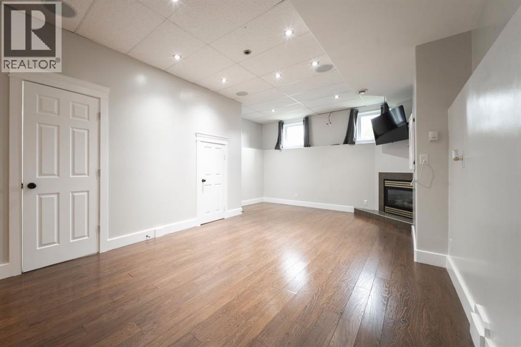 280 Diefenbaker Drive — photo 27